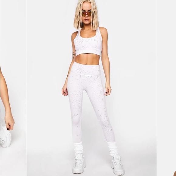 Puma Mid Impact Printed Sports Bra Sz M - Picture 2 of 5